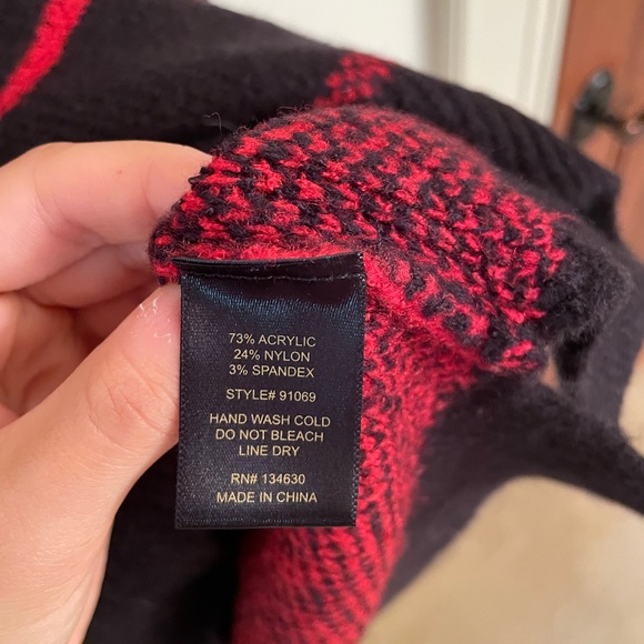 Sunday in Brooklyn Evereve Plaid Pullover Sweater in Red & Black Size S - Picture 5 of 5